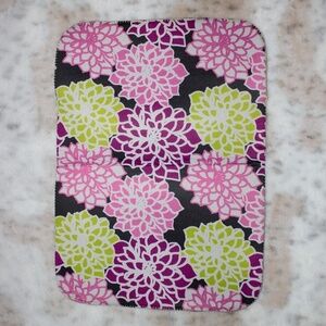 MacBeth Collection‎ Neoprene Reversible Laptop Case
